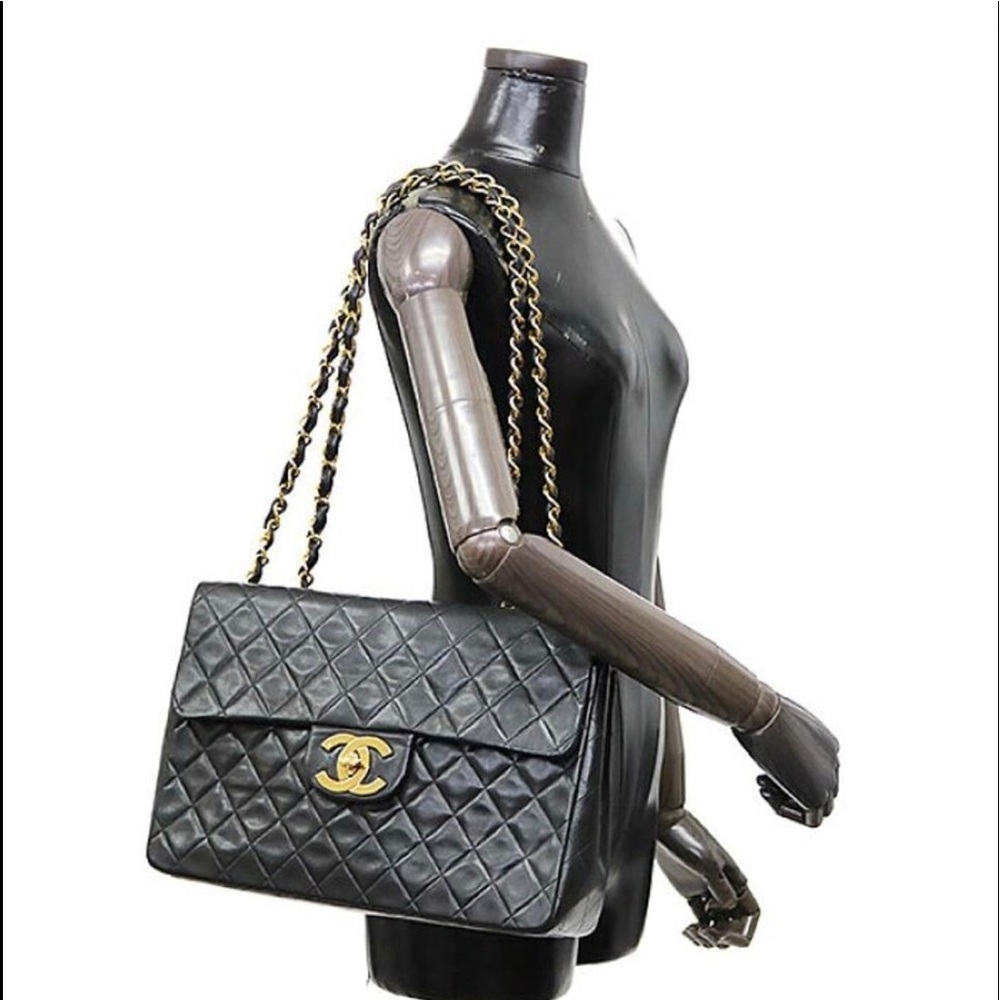 ❤️Authentic Vintage Chanel Flap MAXI ❤️